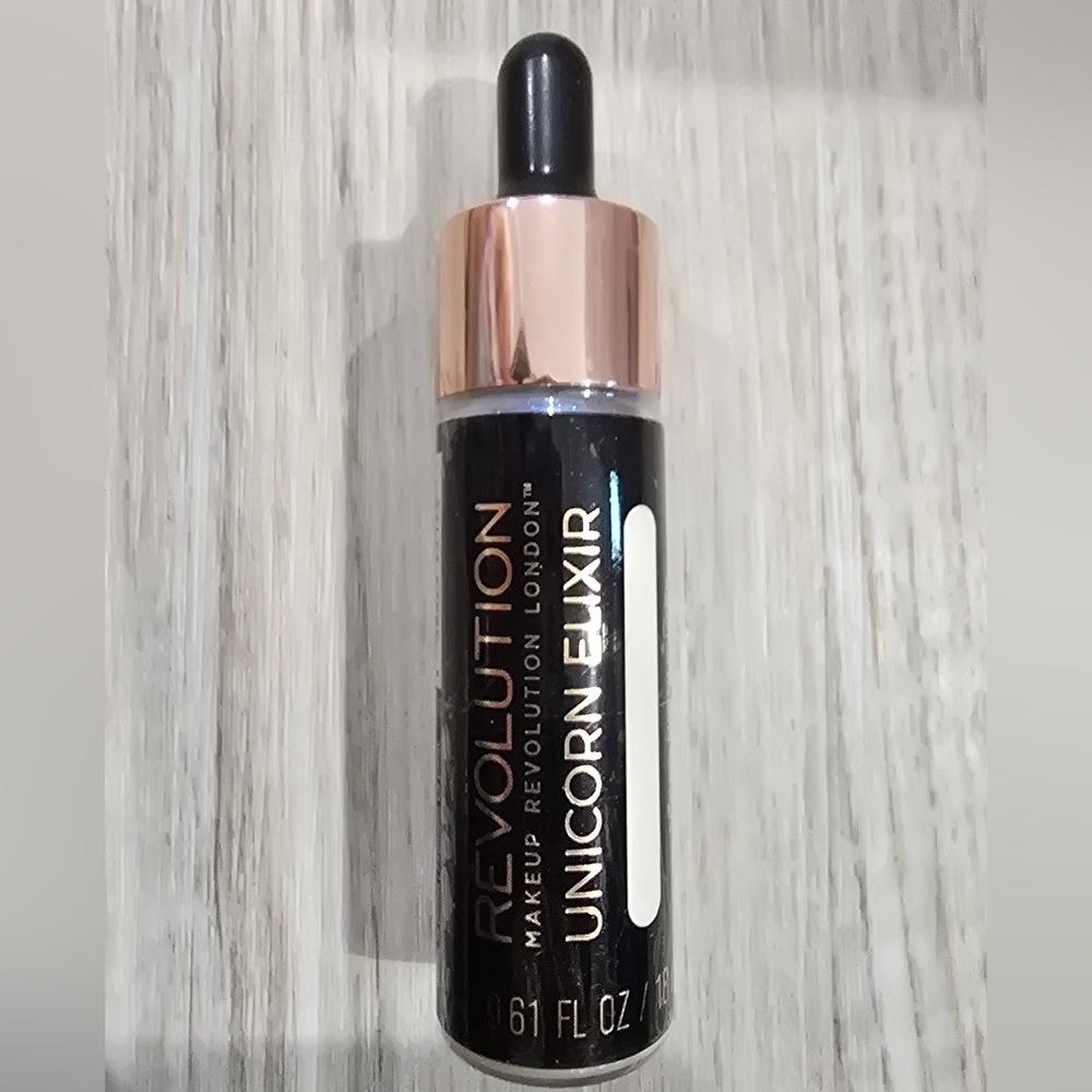 Makeup Revolution Liquid Highlighter Unicorn Elixer .61 fl Oz New Sealed